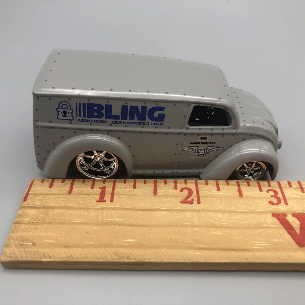 Jada D-Rods 1939 39 Div Cruizer Bling‎ Armored Truck Transportation Diecast 1/64